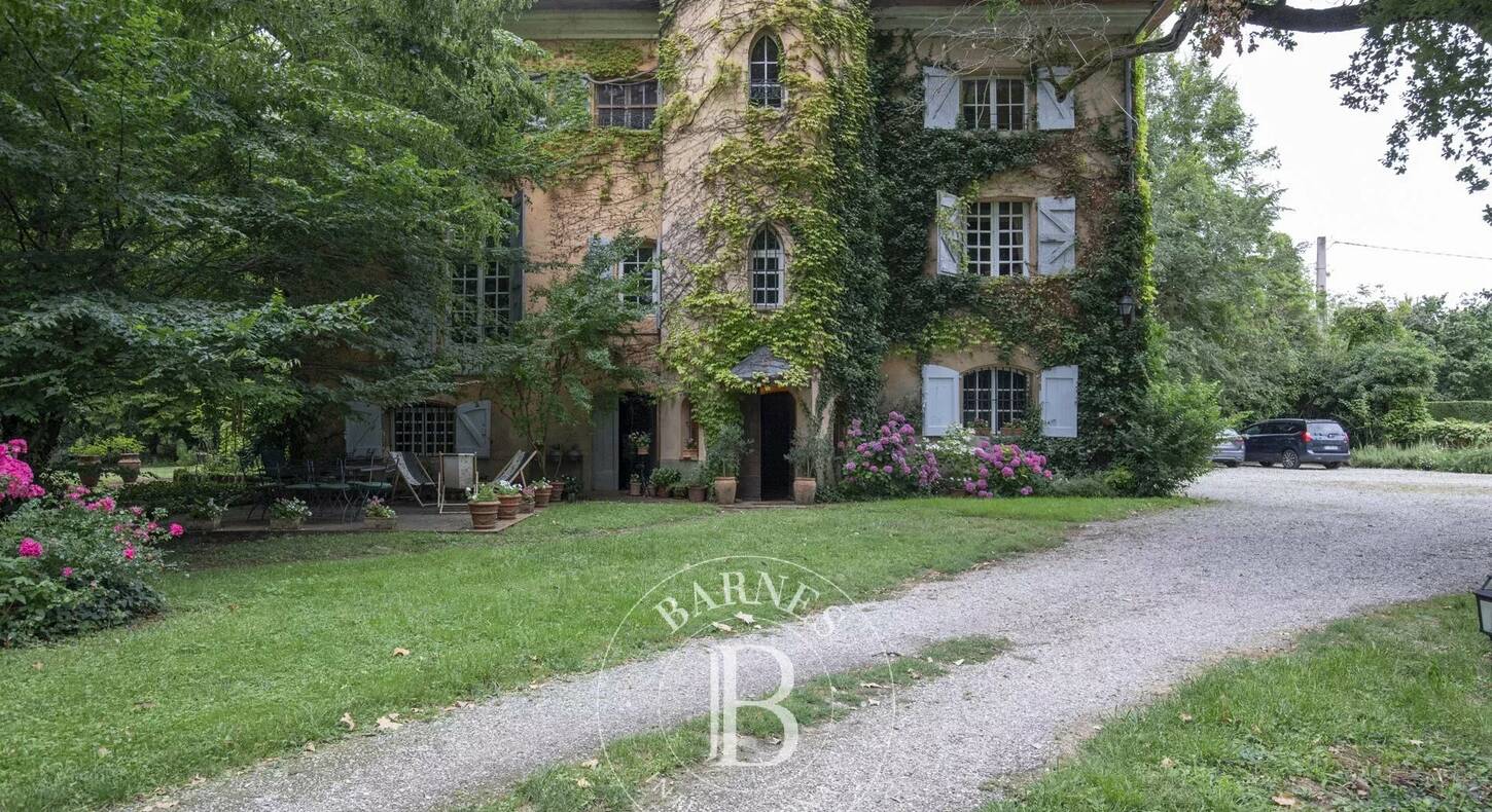 Show - BARNES Toulouse - Immobilier de luxe, appartements et maisons de prestige à Toulouse