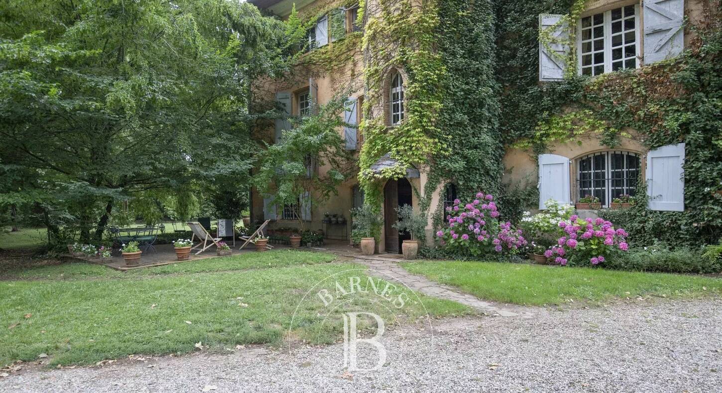 Show - BARNES Toulouse - Immobilier de luxe, appartements et maisons de prestige à Toulouse
