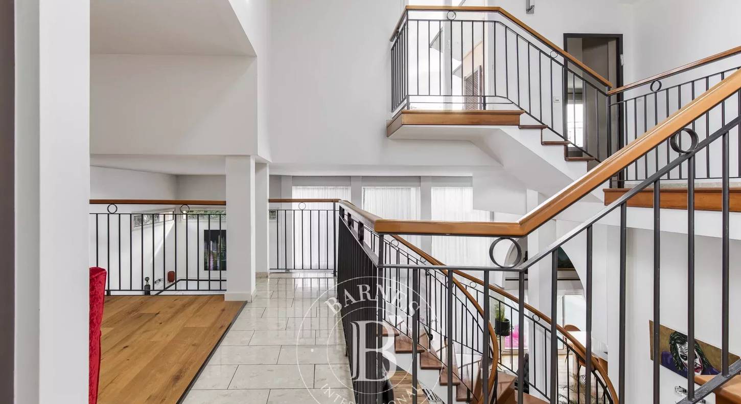 Show - BARNES Agency, luxury real estate in Toulouse