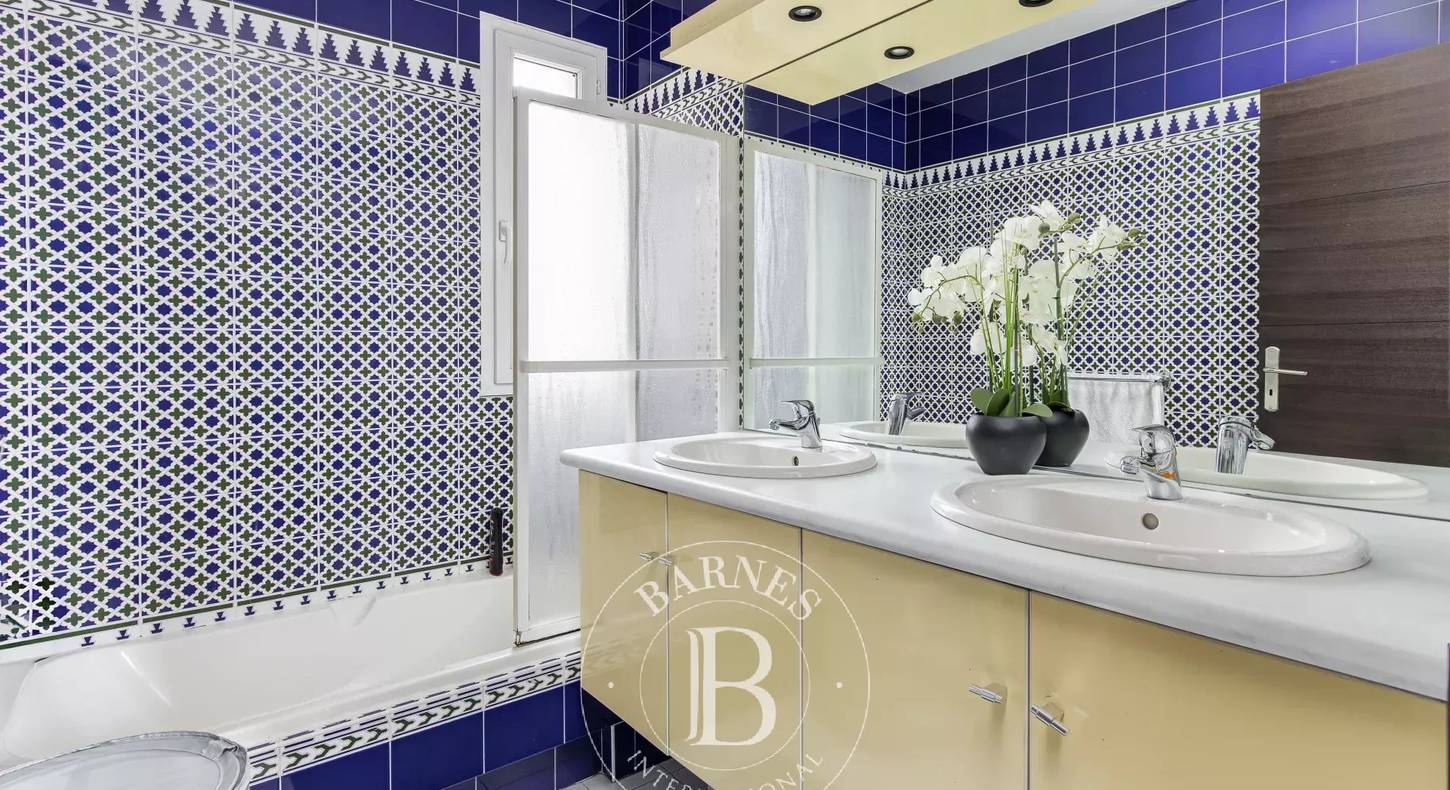Show - BARNES Agency, luxury real estate in Toulouse
