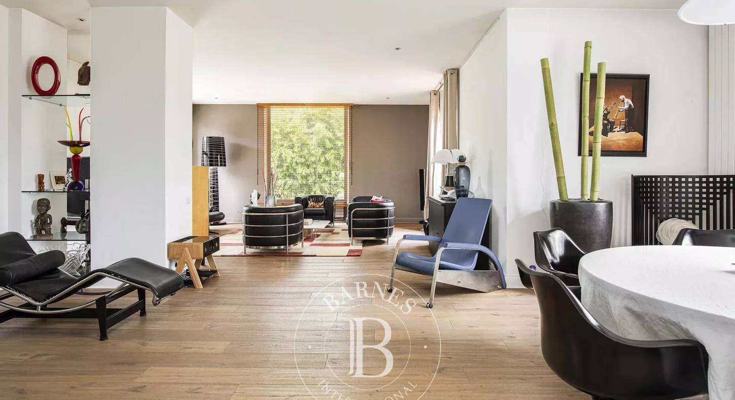 Show - BARNES Agency, luxury real estate in Toulouse