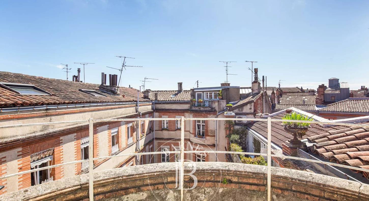 Show - BARNES Agency, luxury real estate in Toulouse
