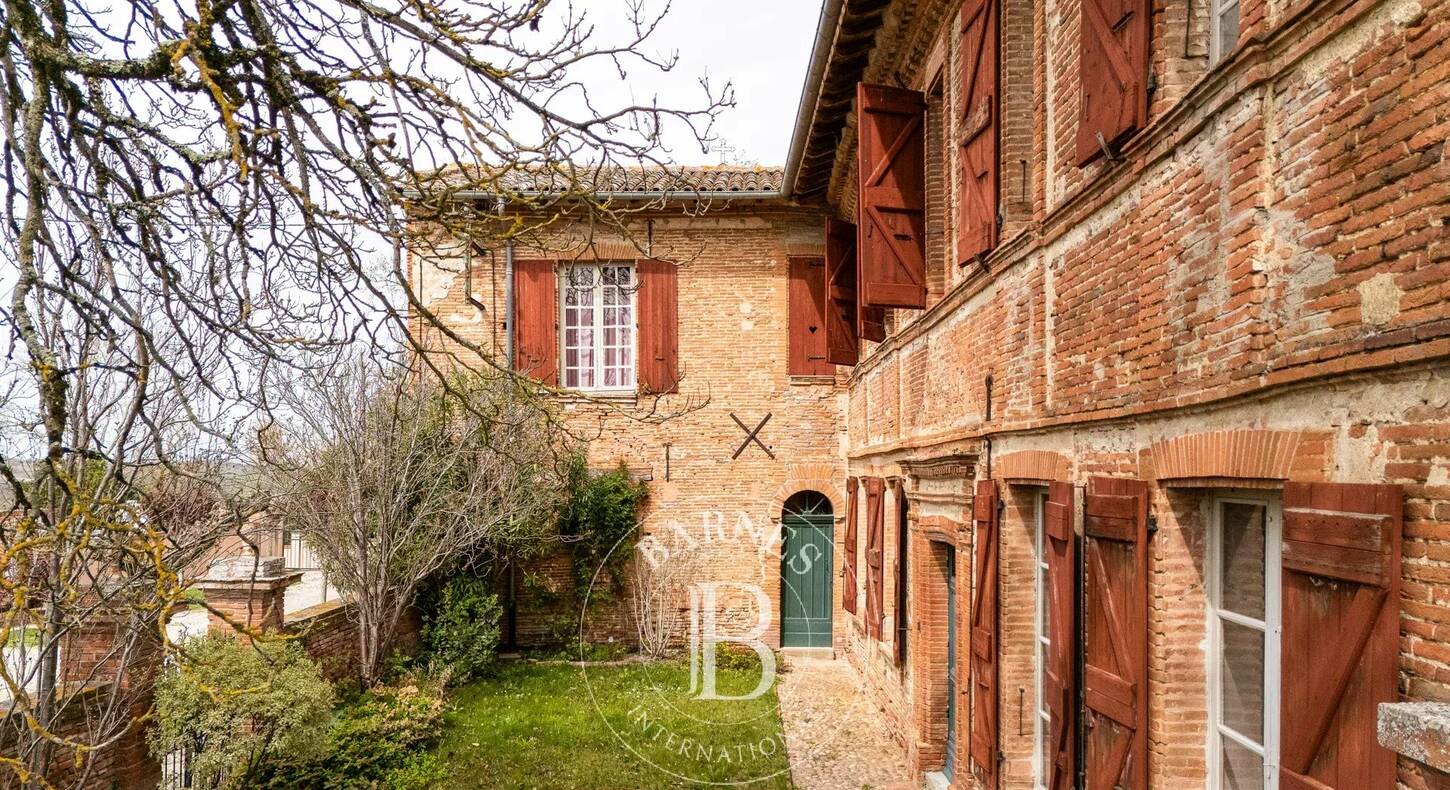 Show - BARNES Agency, luxury real estate in Toulouse