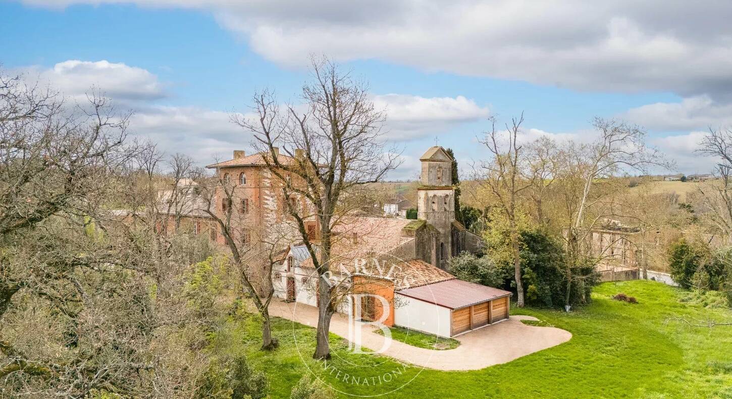 Show - BARNES Agency, luxury real estate in Toulouse