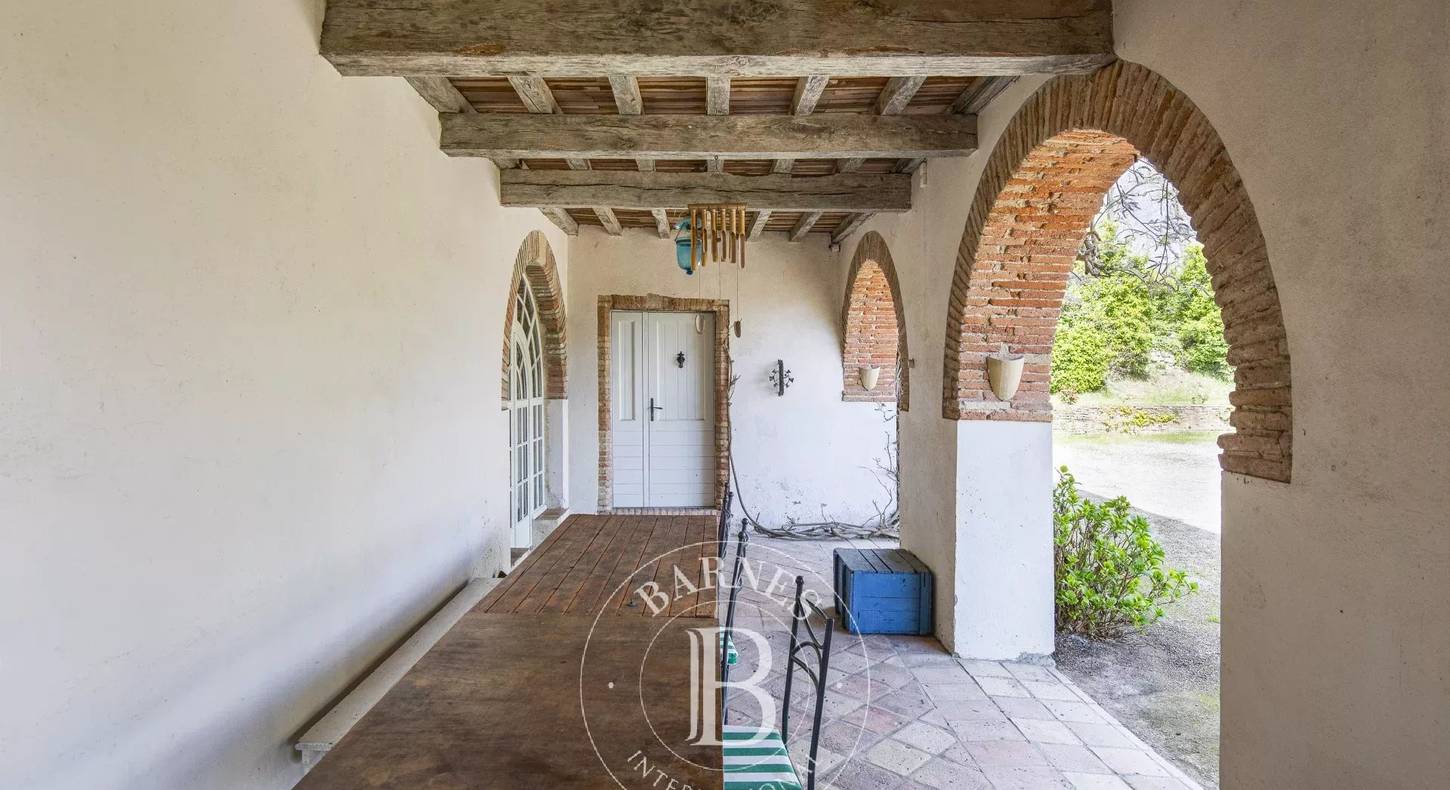 Show - BARNES Agency, luxury real estate in Toulouse