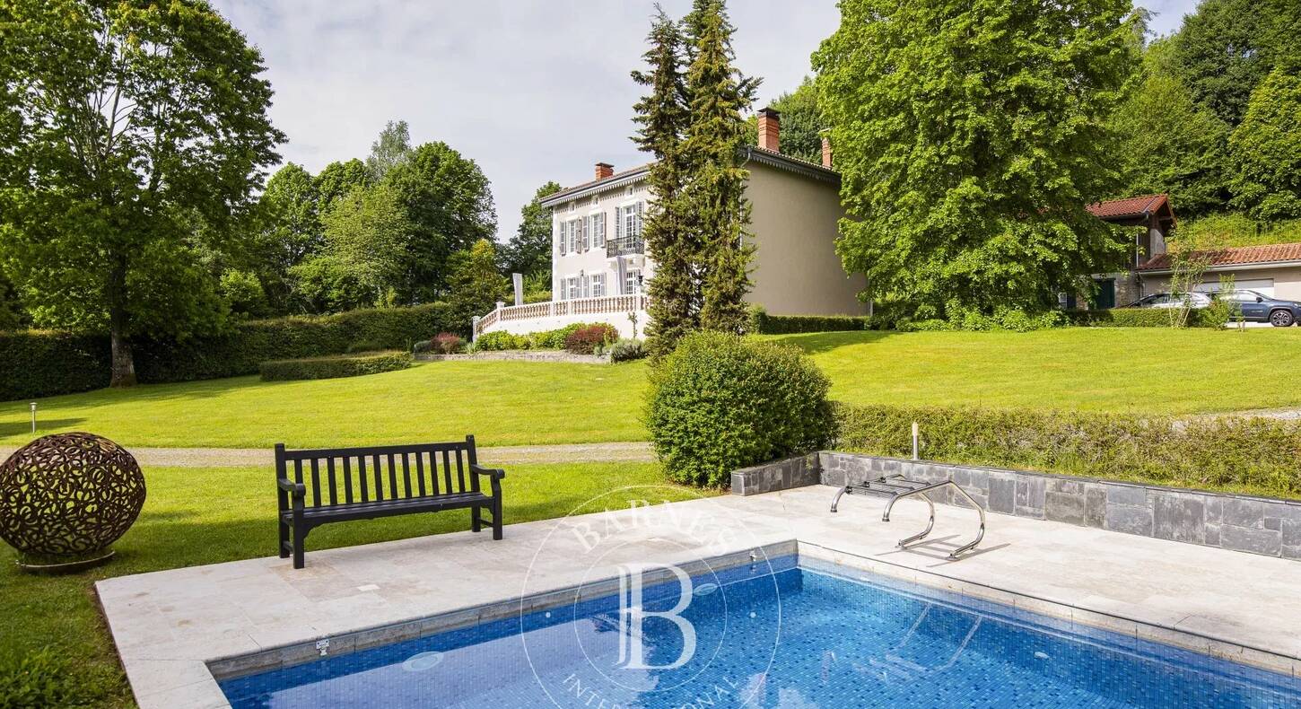 Show - BARNES Agency, luxury real estate in Toulouse