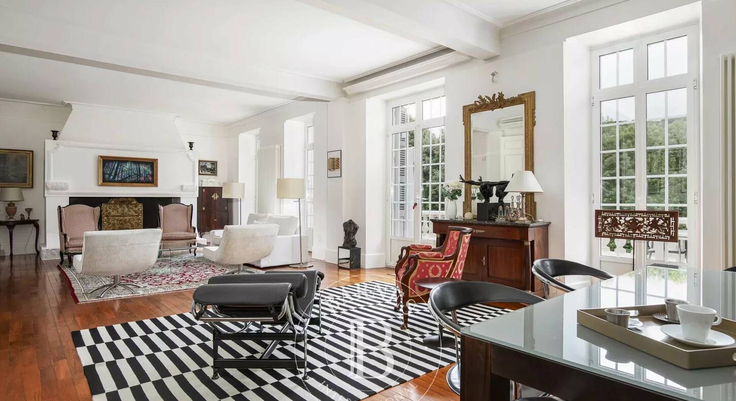 Show - BARNES Agency, luxury real estate in Toulouse