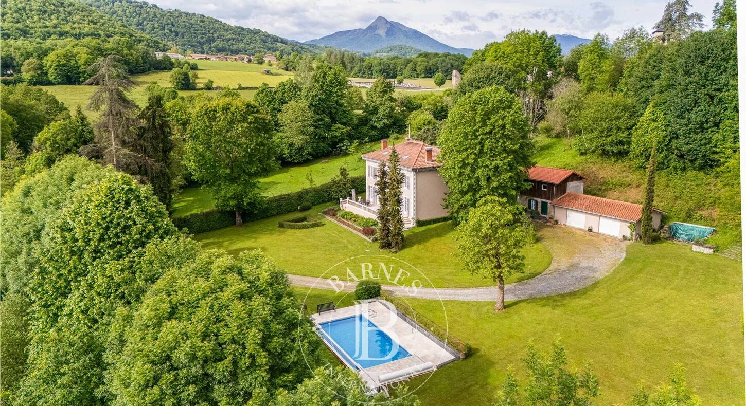 Show - BARNES Agency, luxury real estate in Toulouse