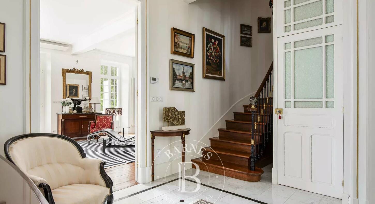 Show - BARNES Agency, luxury real estate in Toulouse