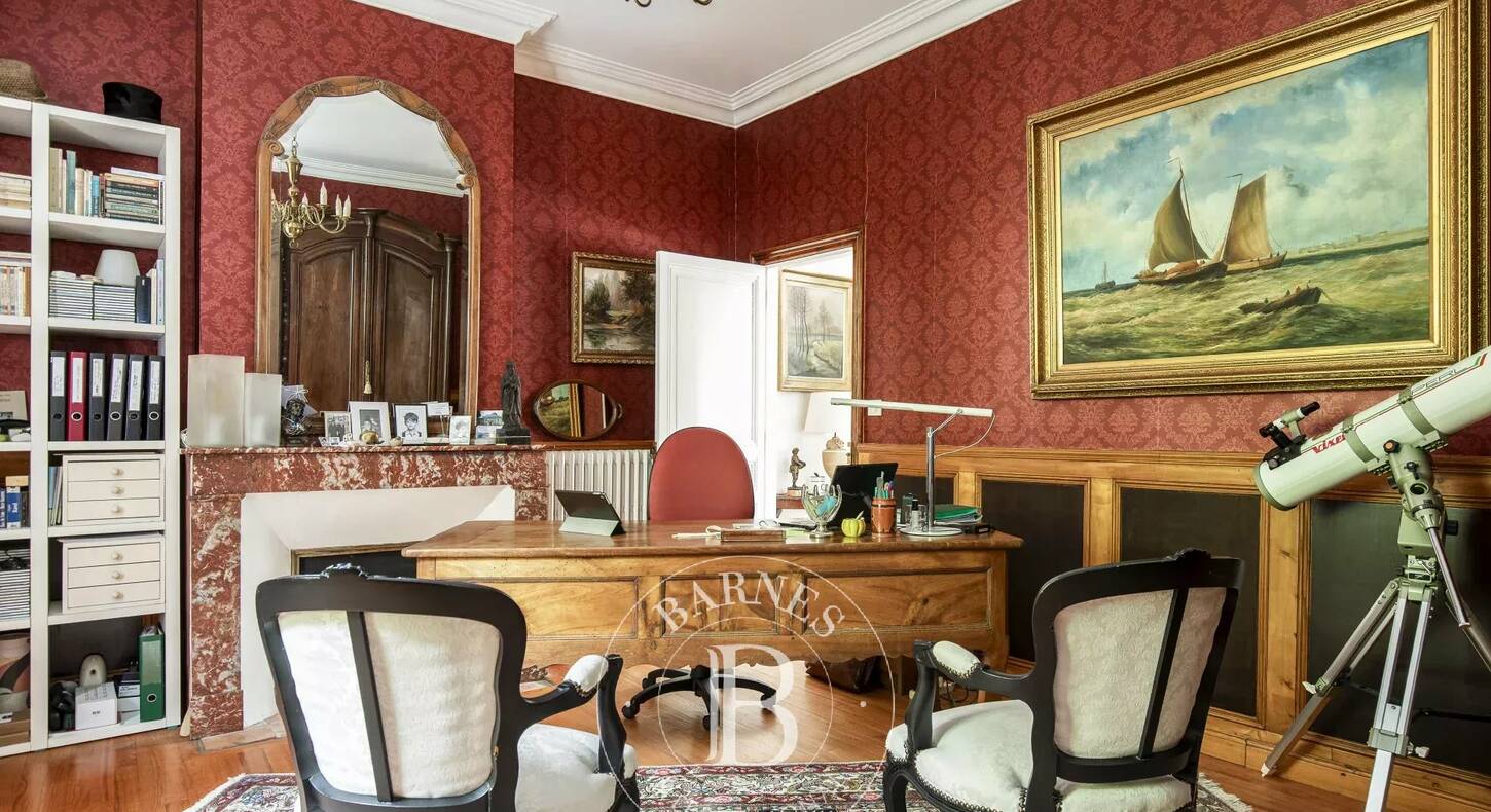 Show - BARNES Agency, luxury real estate in Toulouse