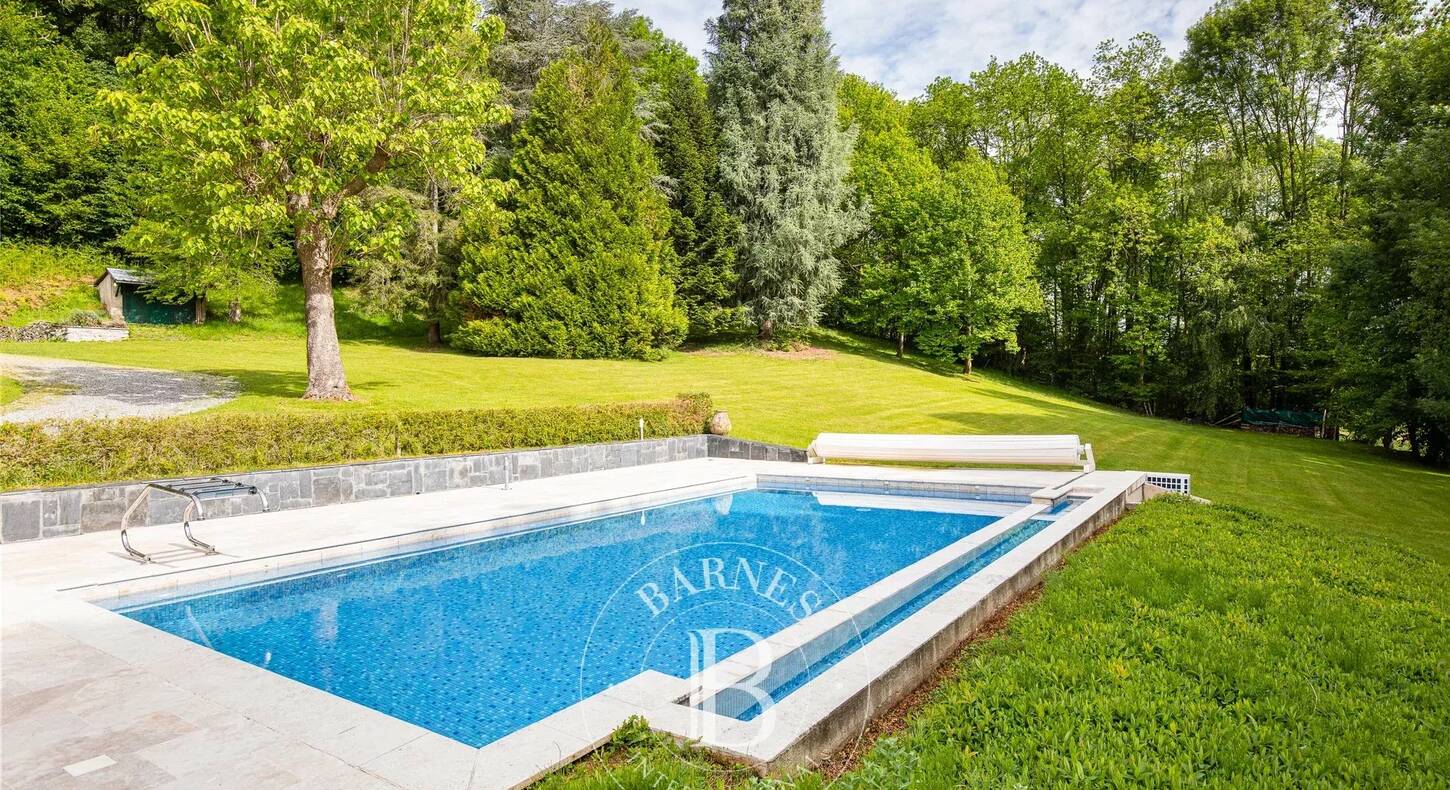 Show - BARNES Agency, luxury real estate in Toulouse
