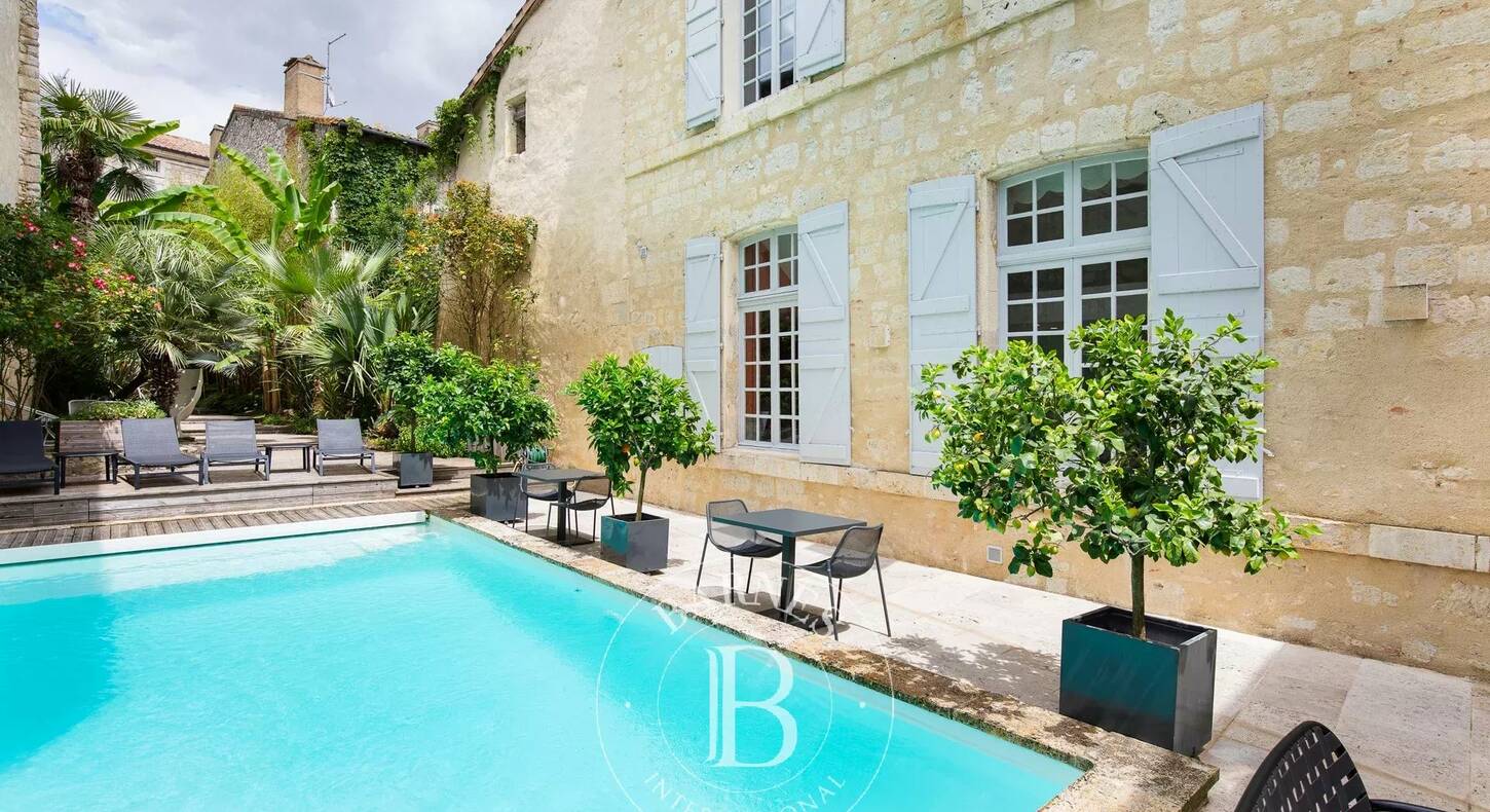 Show - BARNES Toulouse - Immobilier de luxe, appartements et maisons de prestige à Toulouse
