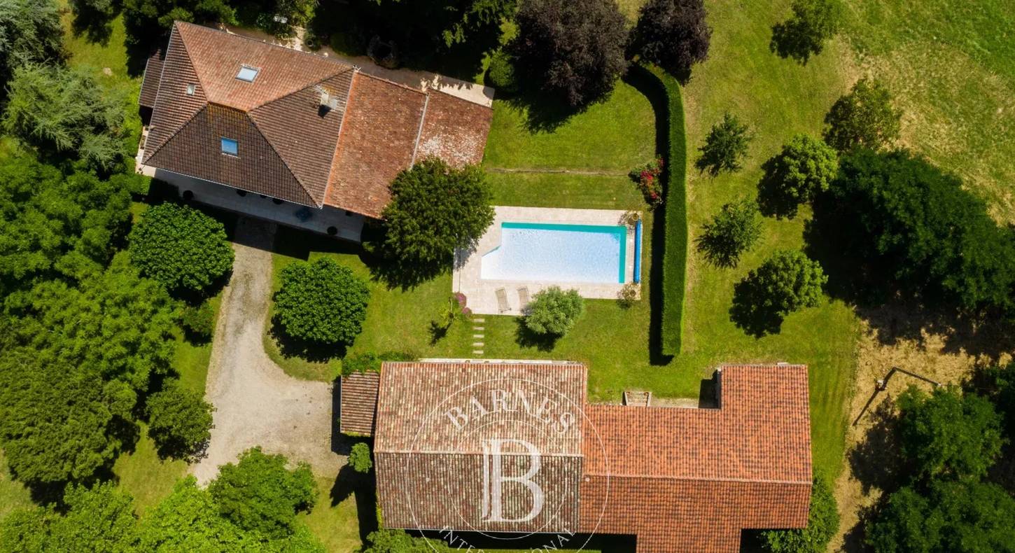 Show - BARNES Agency, luxury real estate in Toulouse