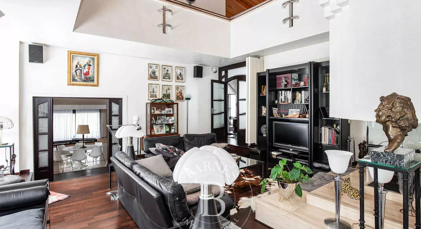 Show - BARNES Agency, luxury real estate in Toulouse