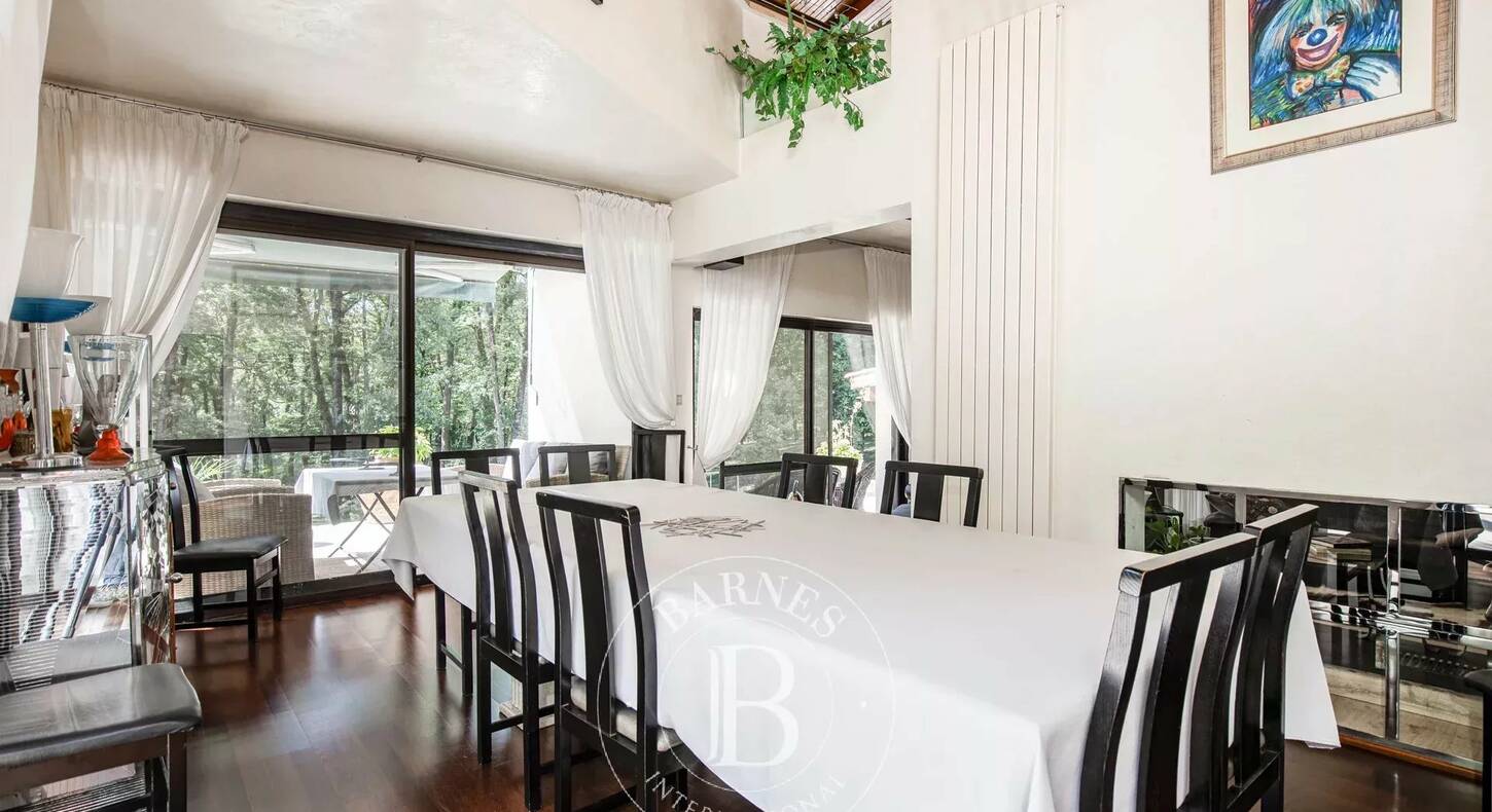 Show - BARNES Agency, luxury real estate in Toulouse