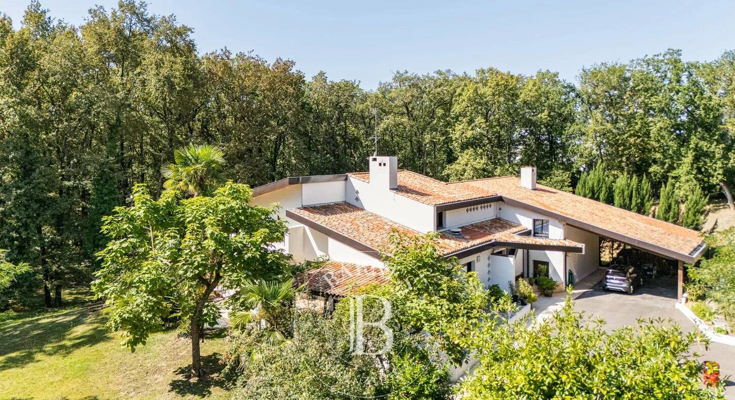 Show - BARNES Agency, luxury real estate in Toulouse