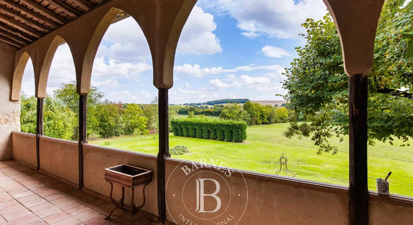 Show - BARNES Toulouse - Immobilier de luxe, appartements et maisons de prestige à Toulouse