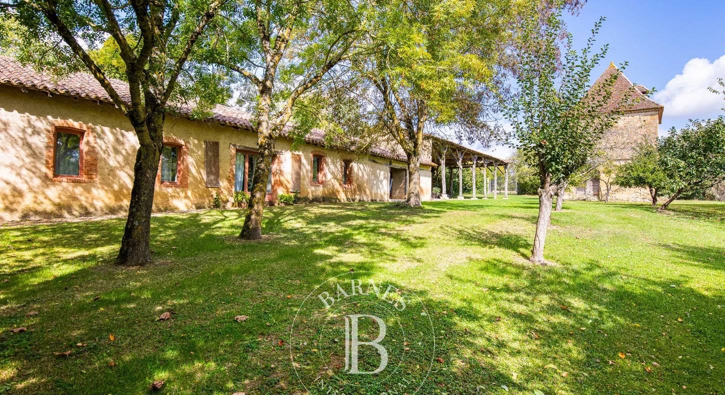 Show - BARNES Agency, luxury real estate in Toulouse