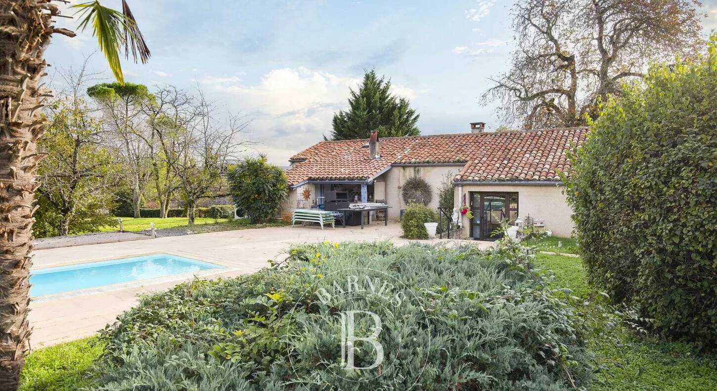 Show - BARNES Agency, luxury real estate in Toulouse