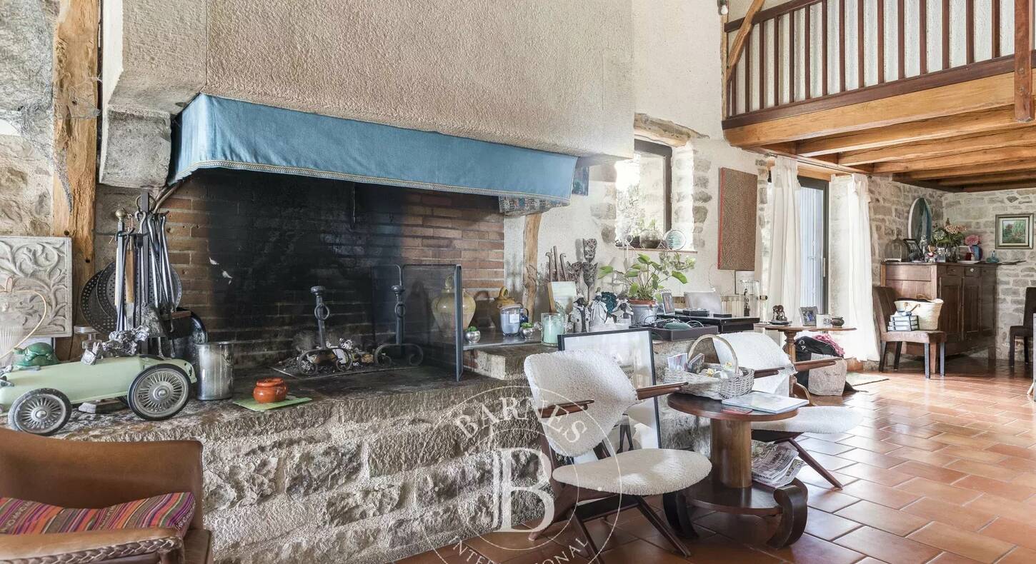 Show - BARNES Agency, luxury real estate in Toulouse
