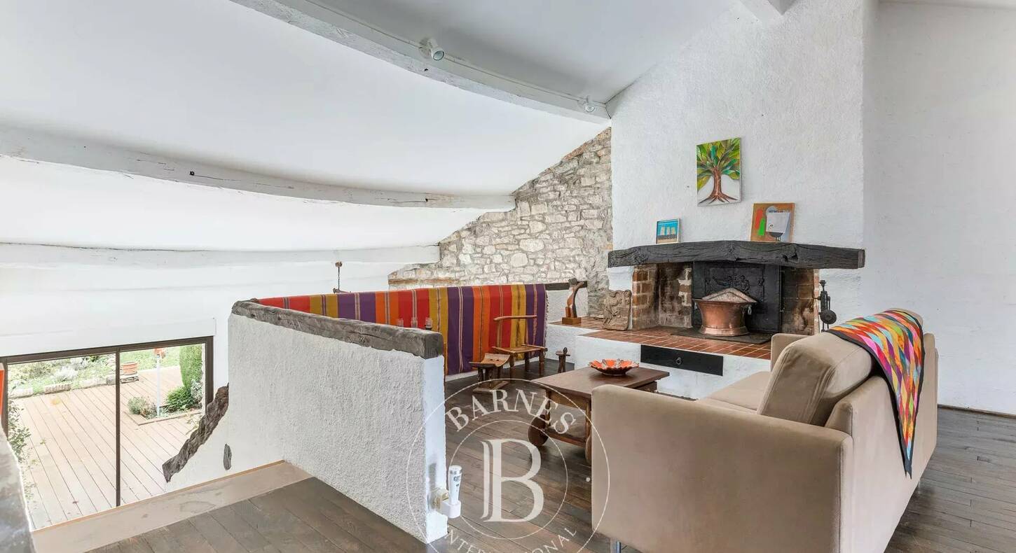 Show - BARNES Agency, luxury real estate in Toulouse