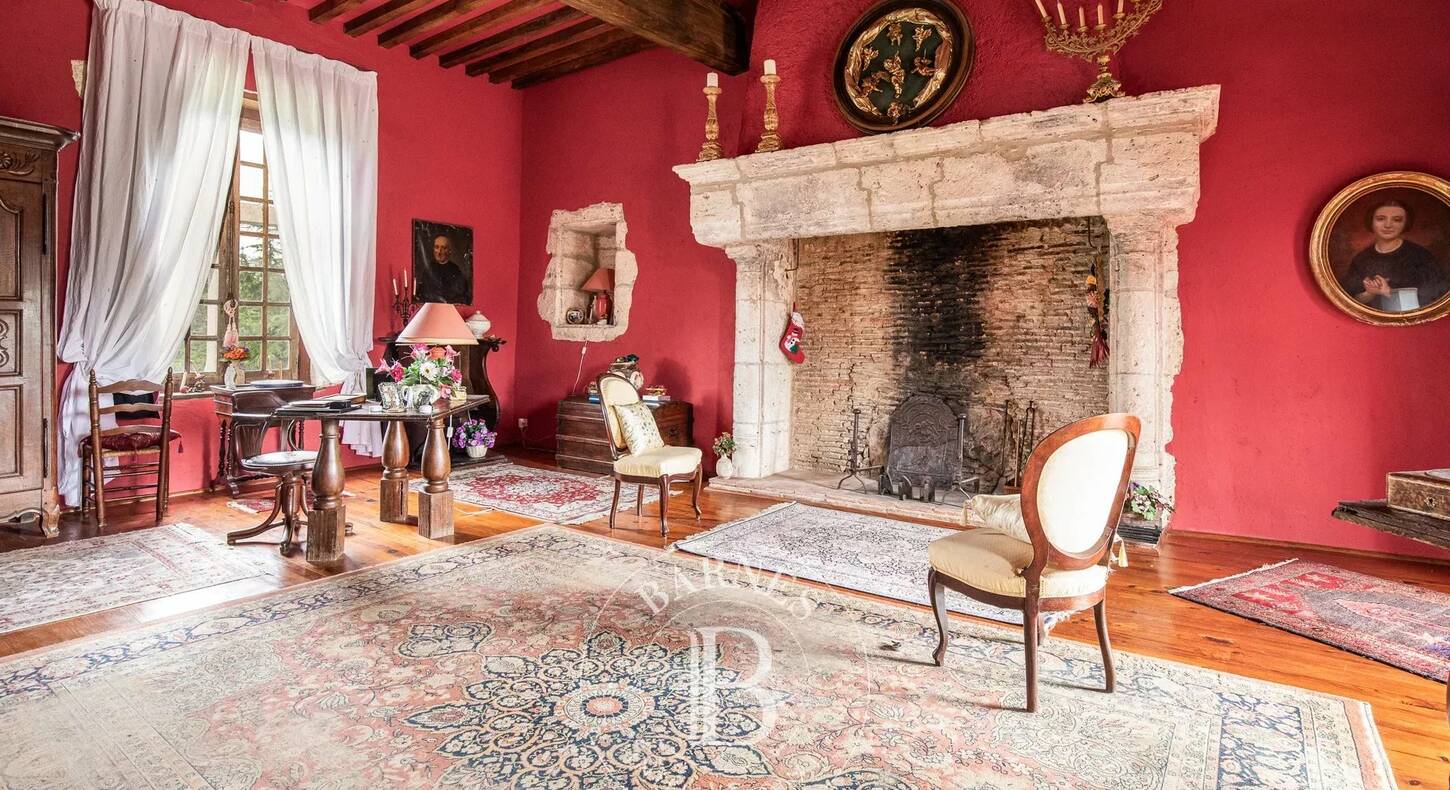 Show - BARNES Agency, luxury real estate in Toulouse