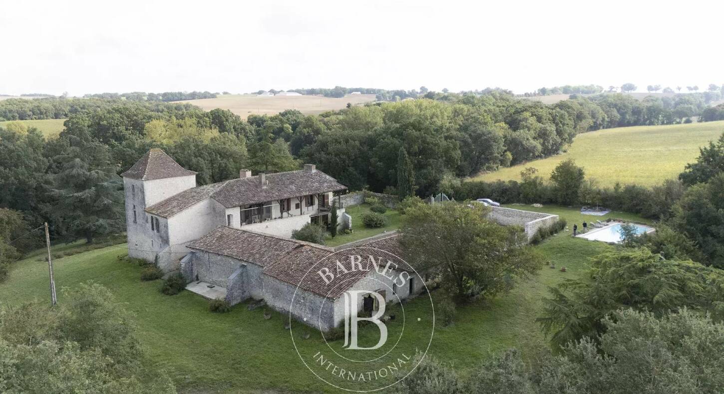 Show - BARNES Agency, luxury real estate in Toulouse