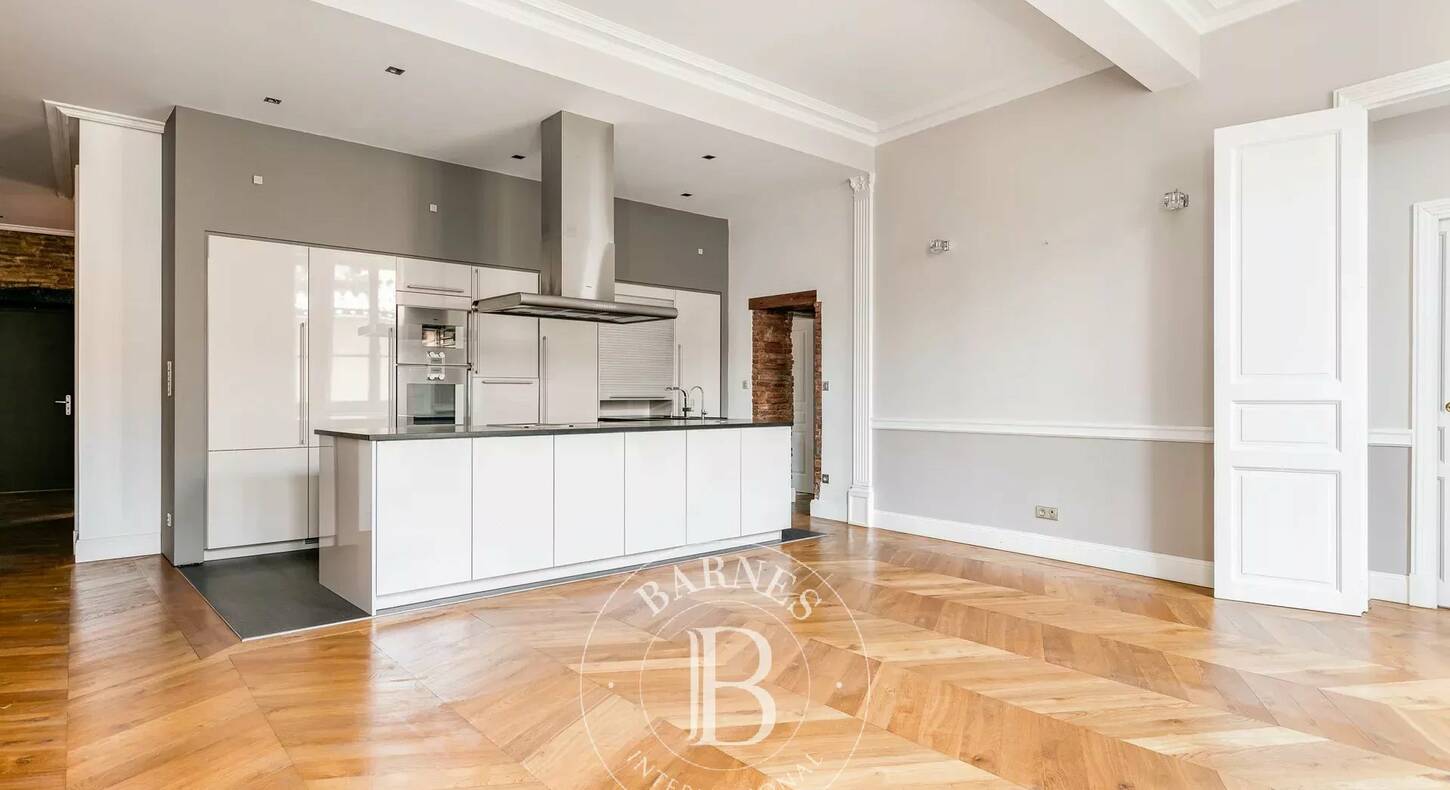Show - BARNES Agency, luxury real estate in Toulouse