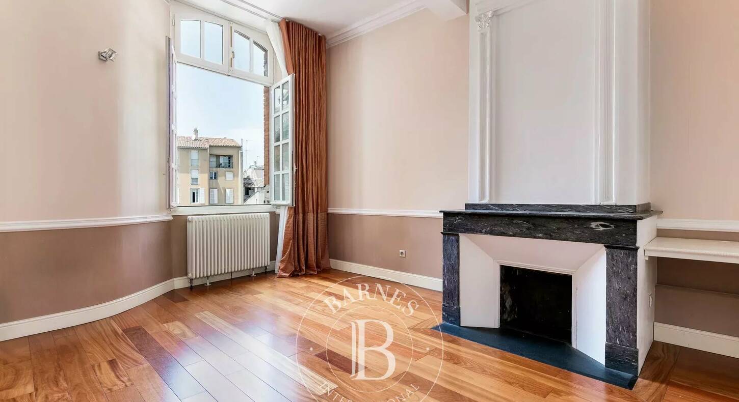 Show - BARNES Agency, luxury real estate in Toulouse