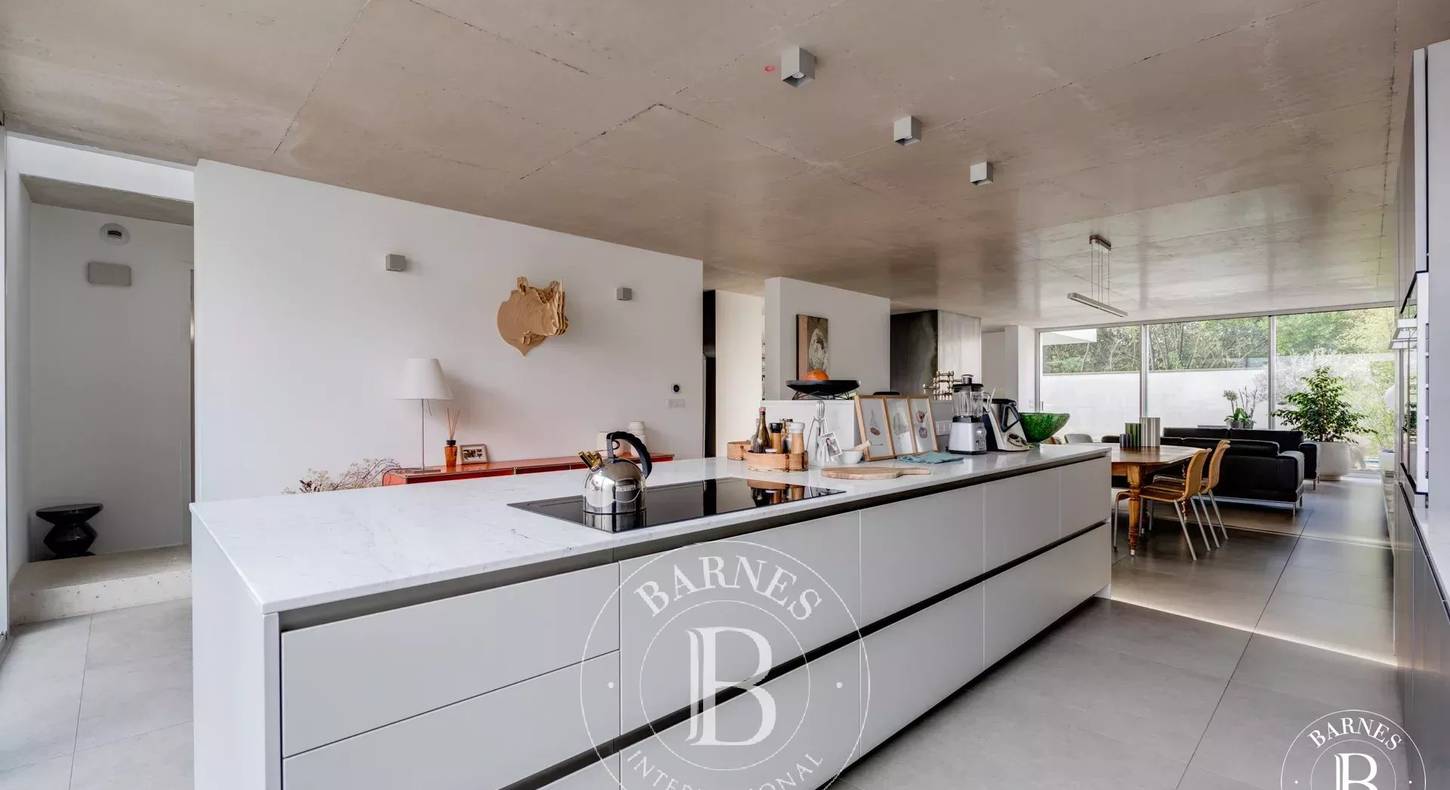 Show - BARNES Agency, luxury real estate in Toulouse