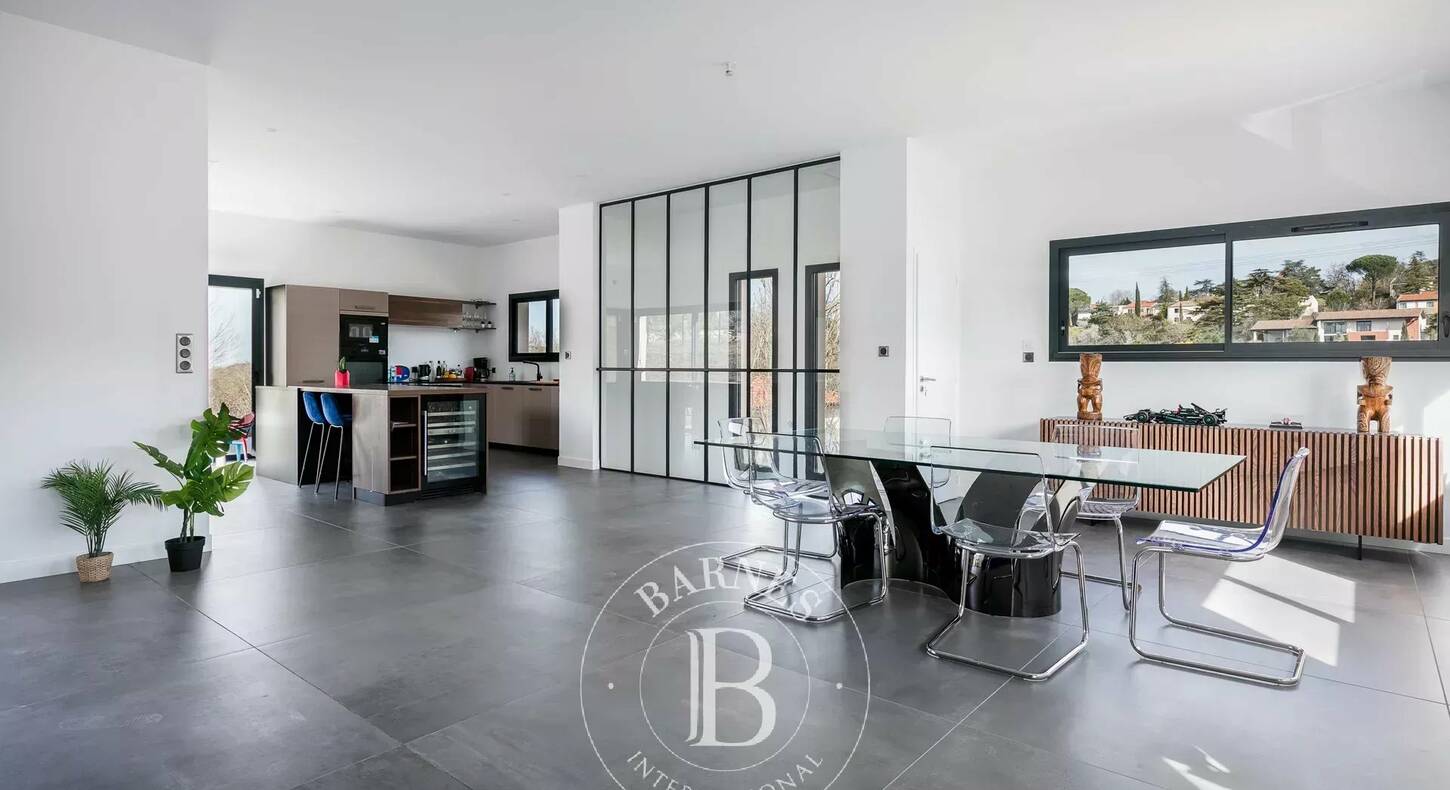 Show - BARNES Agency, luxury real estate in Toulouse