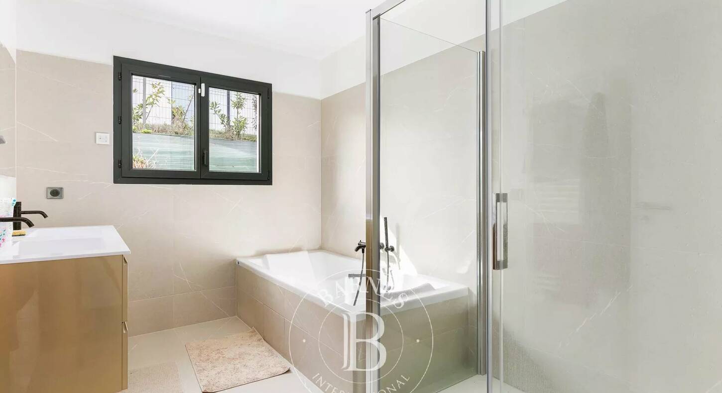 Show - BARNES Agency, luxury real estate in Toulouse
