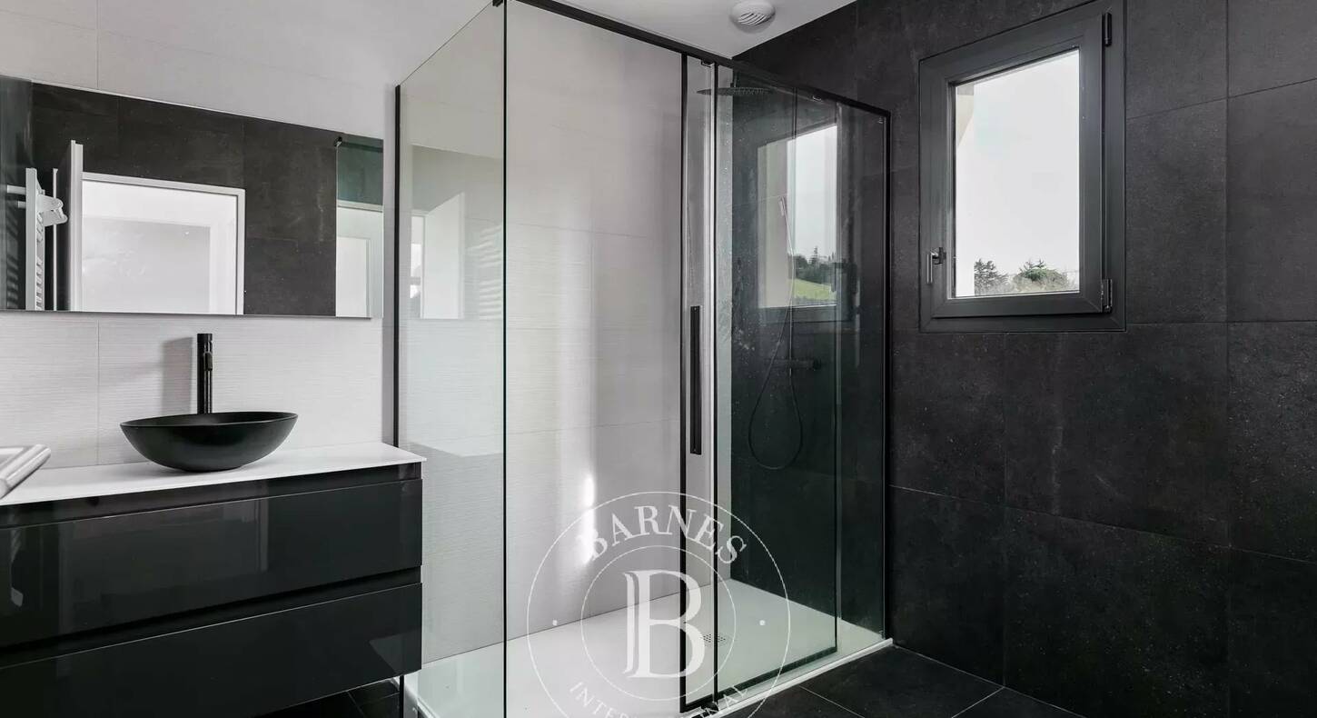 Show - BARNES Agency, luxury real estate in Toulouse