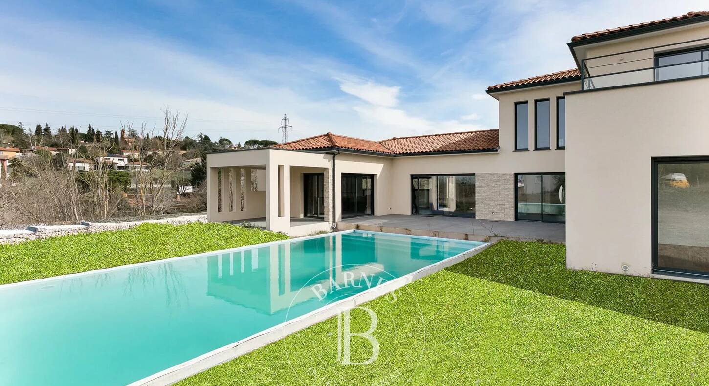 Show - BARNES Agency, luxury real estate in Toulouse