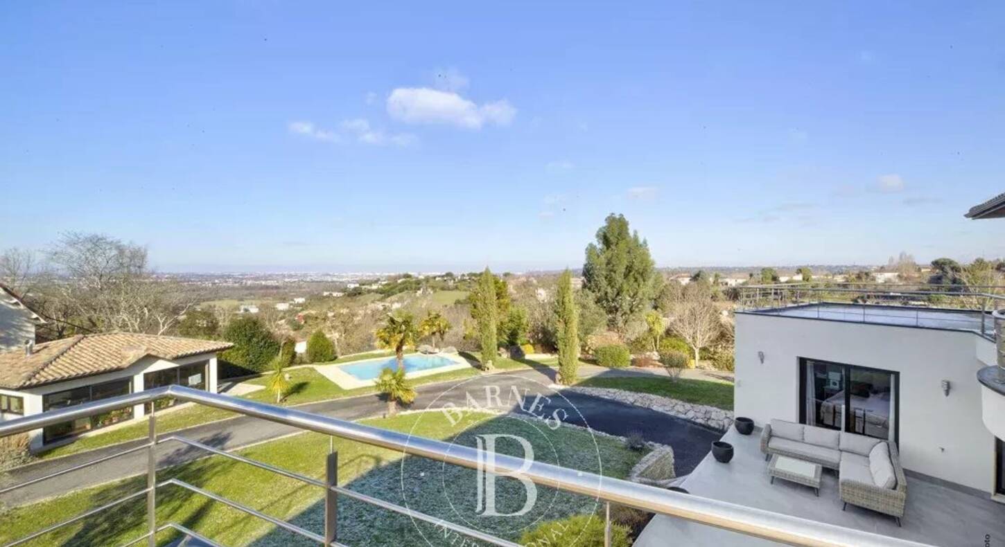 Show - BARNES Toulouse - Immobilier de luxe, appartements et maisons de prestige à Toulouse