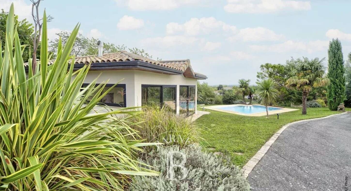 Show - BARNES Toulouse - Immobilier de luxe, appartements et maisons de prestige à Toulouse