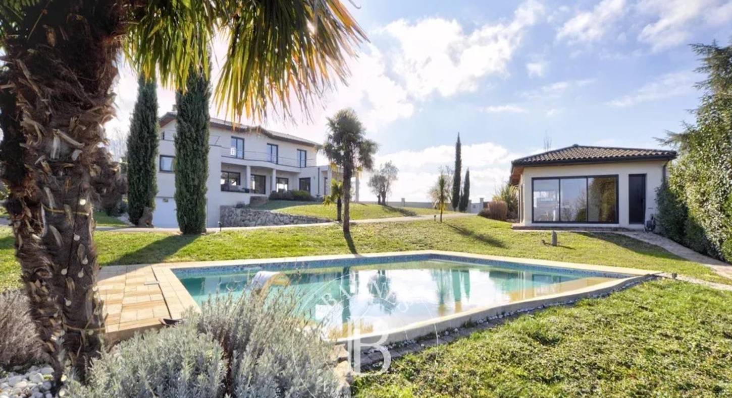 Show - BARNES Toulouse - Immobilier de luxe, appartements et maisons de prestige à Toulouse