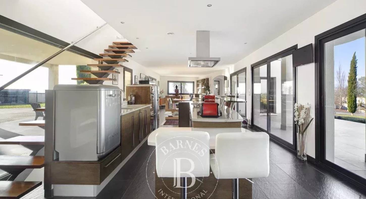 Show - BARNES Toulouse - Immobilier de luxe, appartements et maisons de prestige à Toulouse