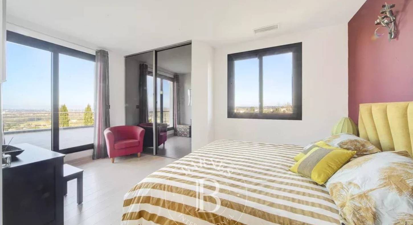 Show - BARNES Toulouse - Immobilier de luxe, appartements et maisons de prestige à Toulouse