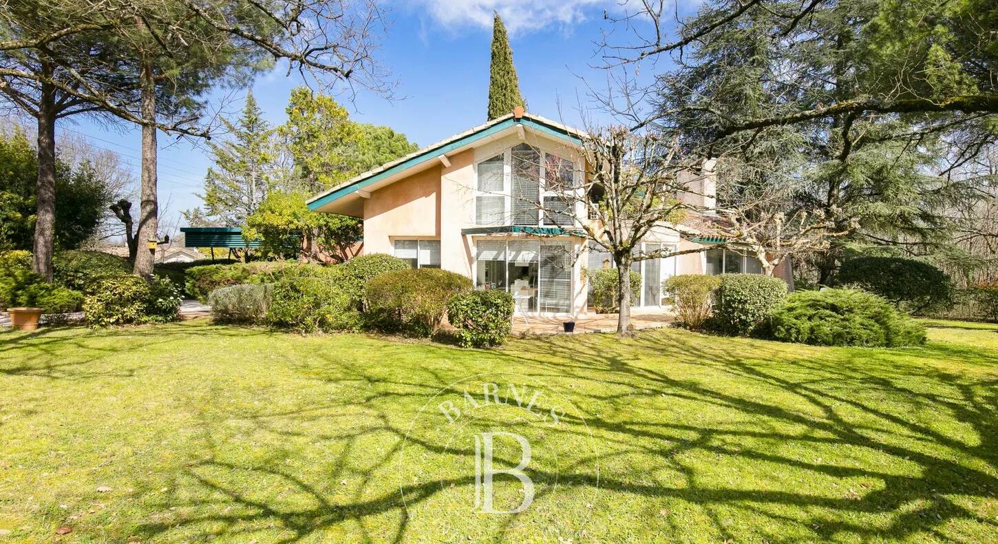 Show - BARNES Agency, luxury real estate in Toulouse