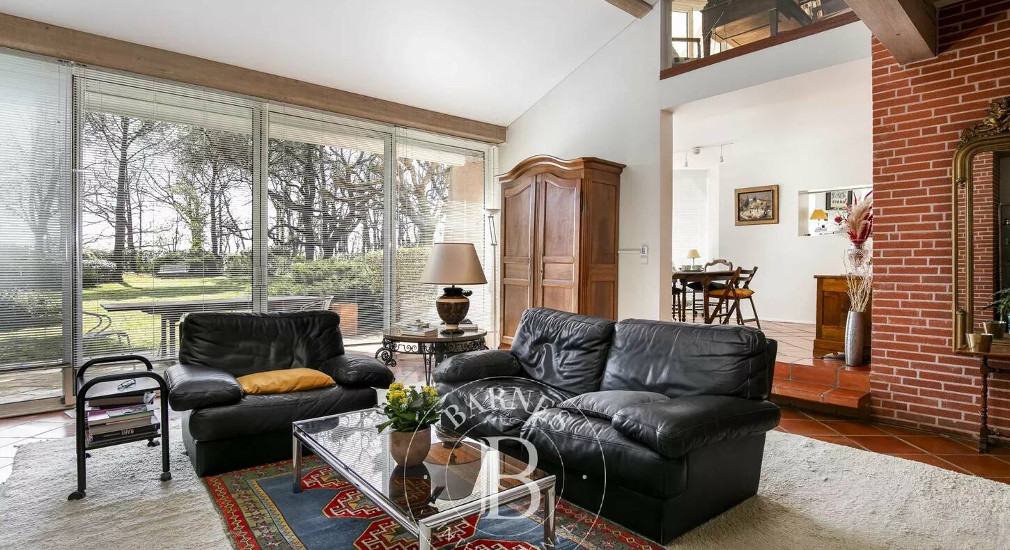 Show - BARNES Agency, luxury real estate in Toulouse