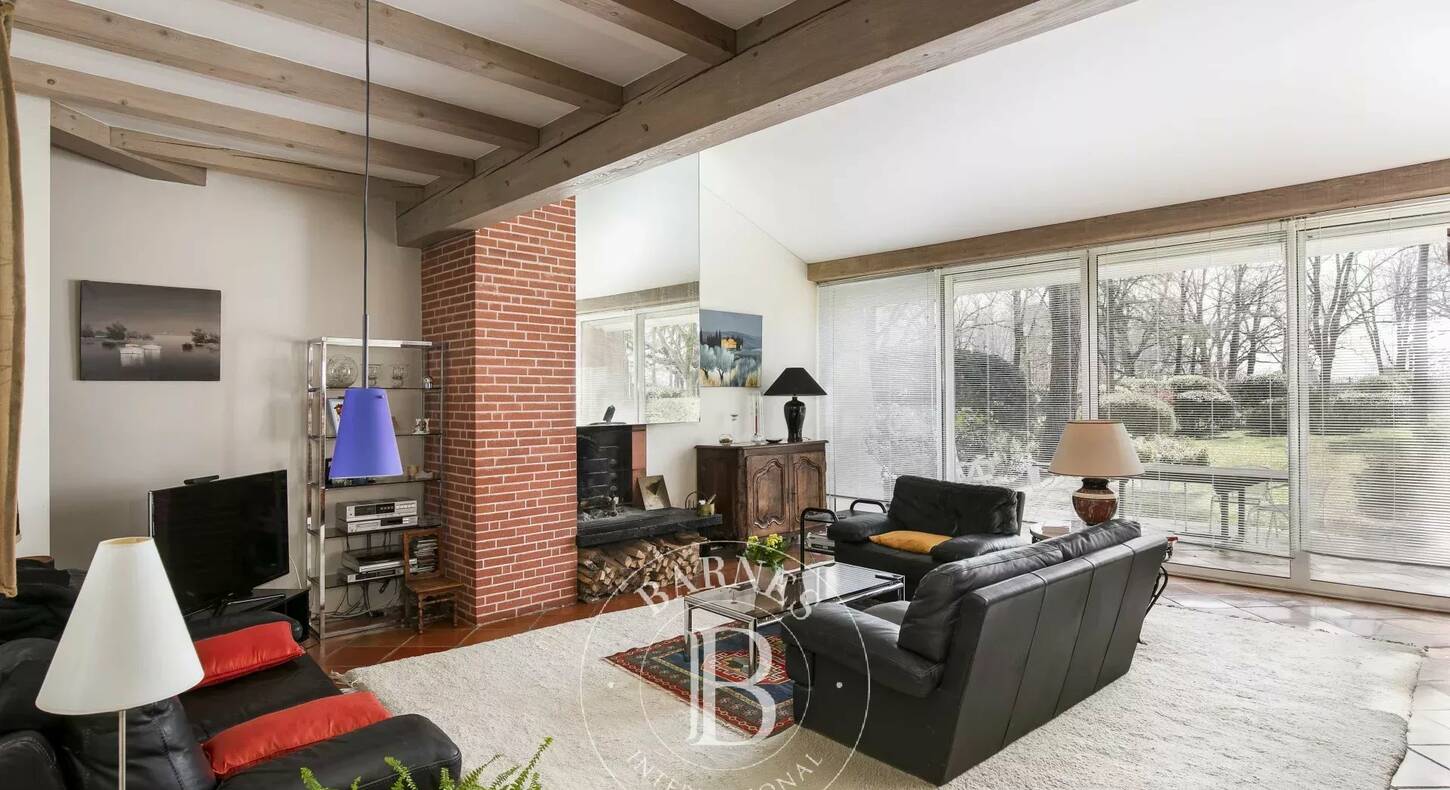 Show - BARNES Agency, luxury real estate in Toulouse