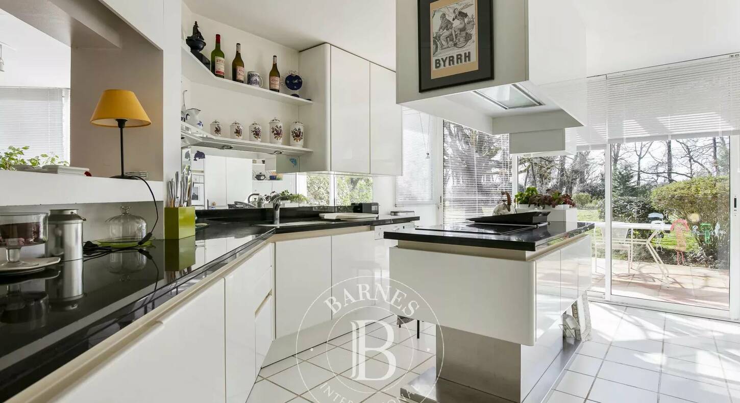 Show - BARNES Agency, luxury real estate in Toulouse