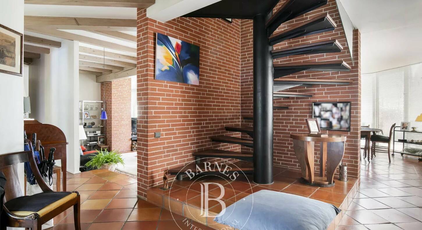 Show - BARNES Agency, luxury real estate in Toulouse