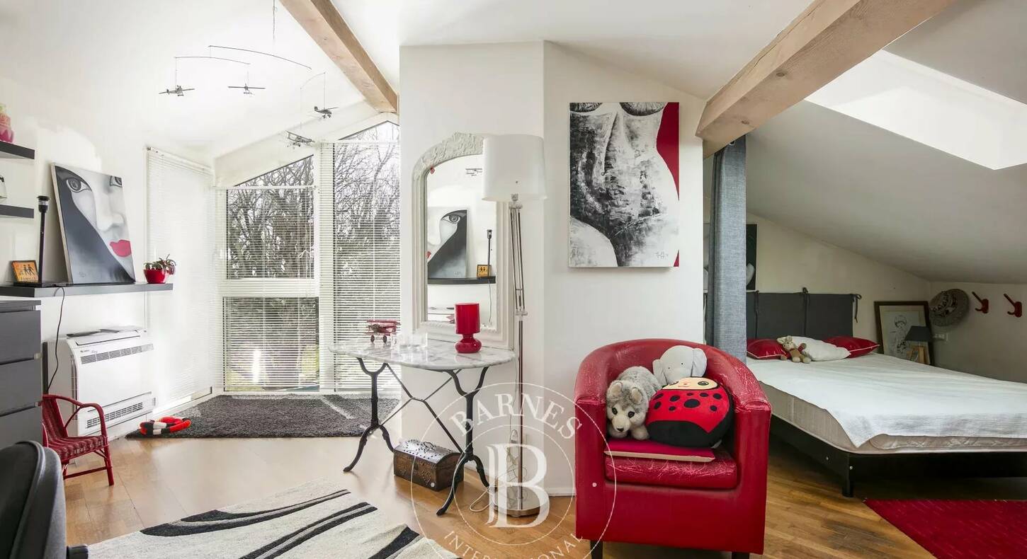 Show - BARNES Agency, luxury real estate in Toulouse