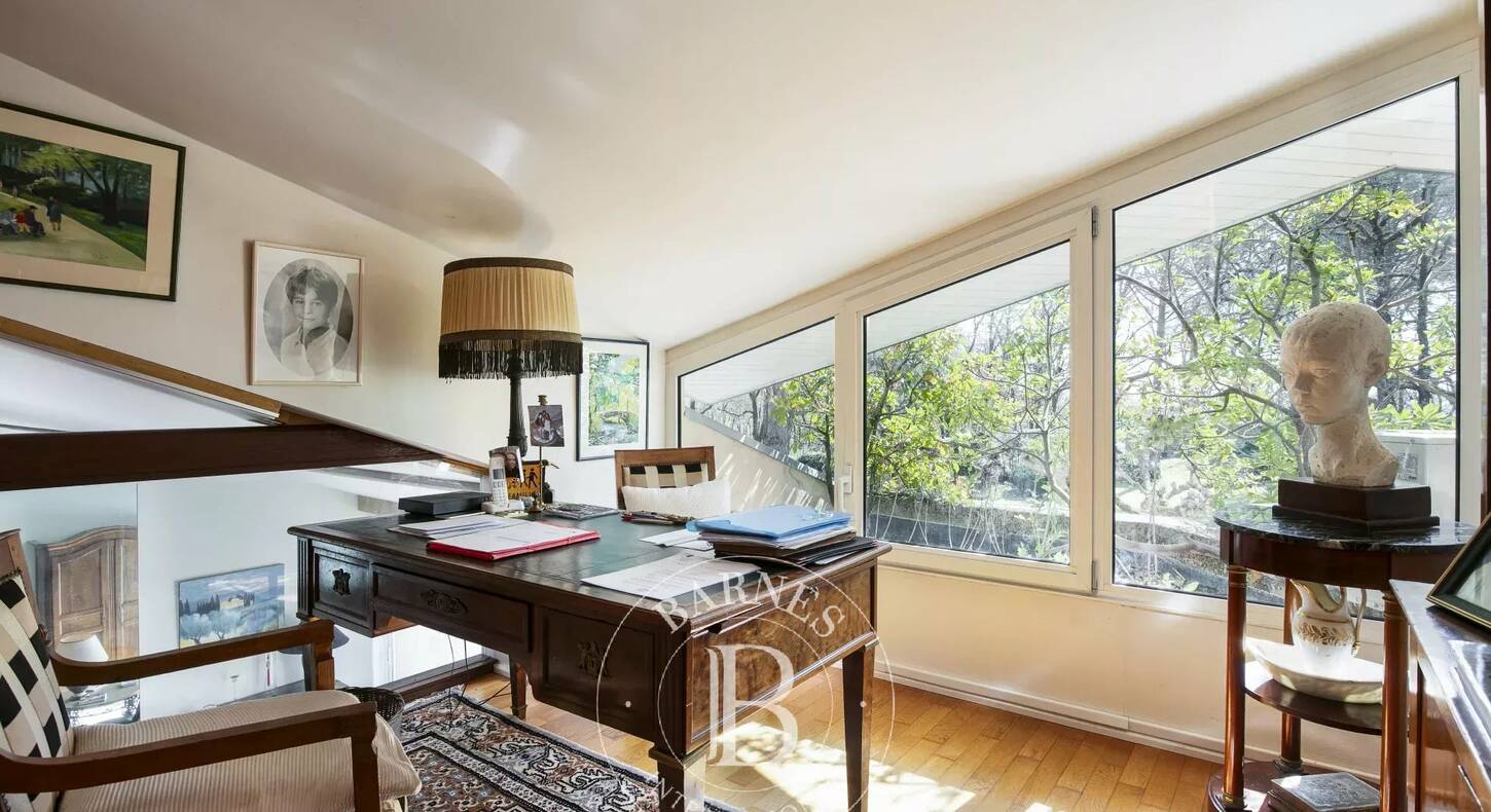 Show - BARNES Agency, luxury real estate in Toulouse