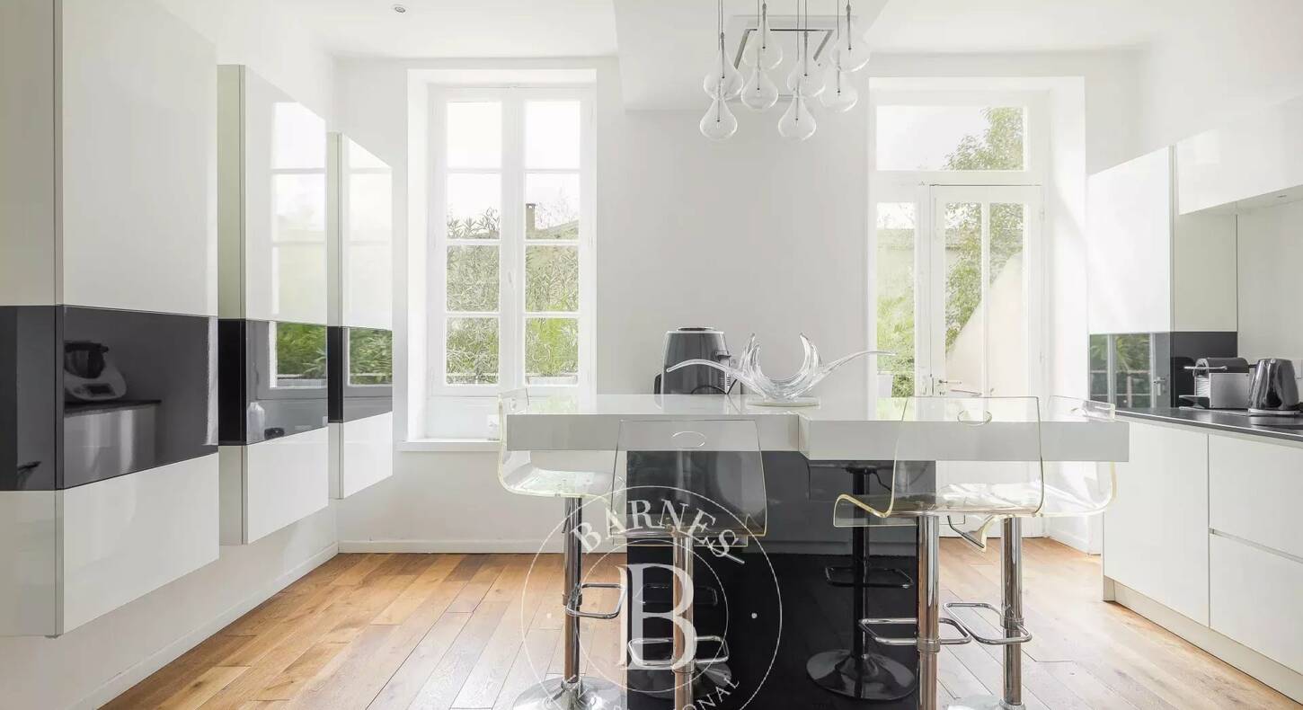 Show - BARNES Agency, luxury real estate in Toulouse
