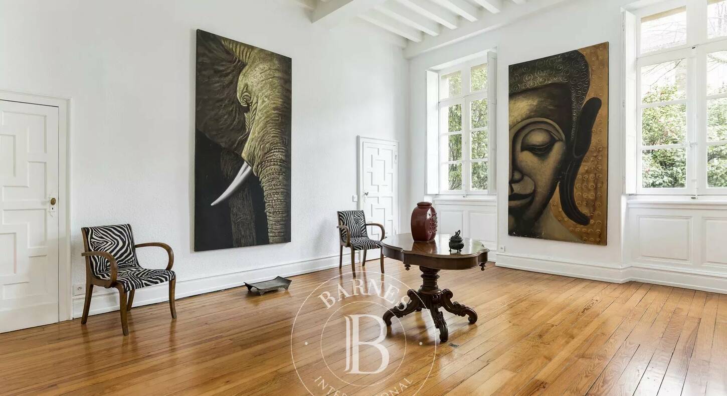 Show - BARNES Agency, luxury real estate in Toulouse