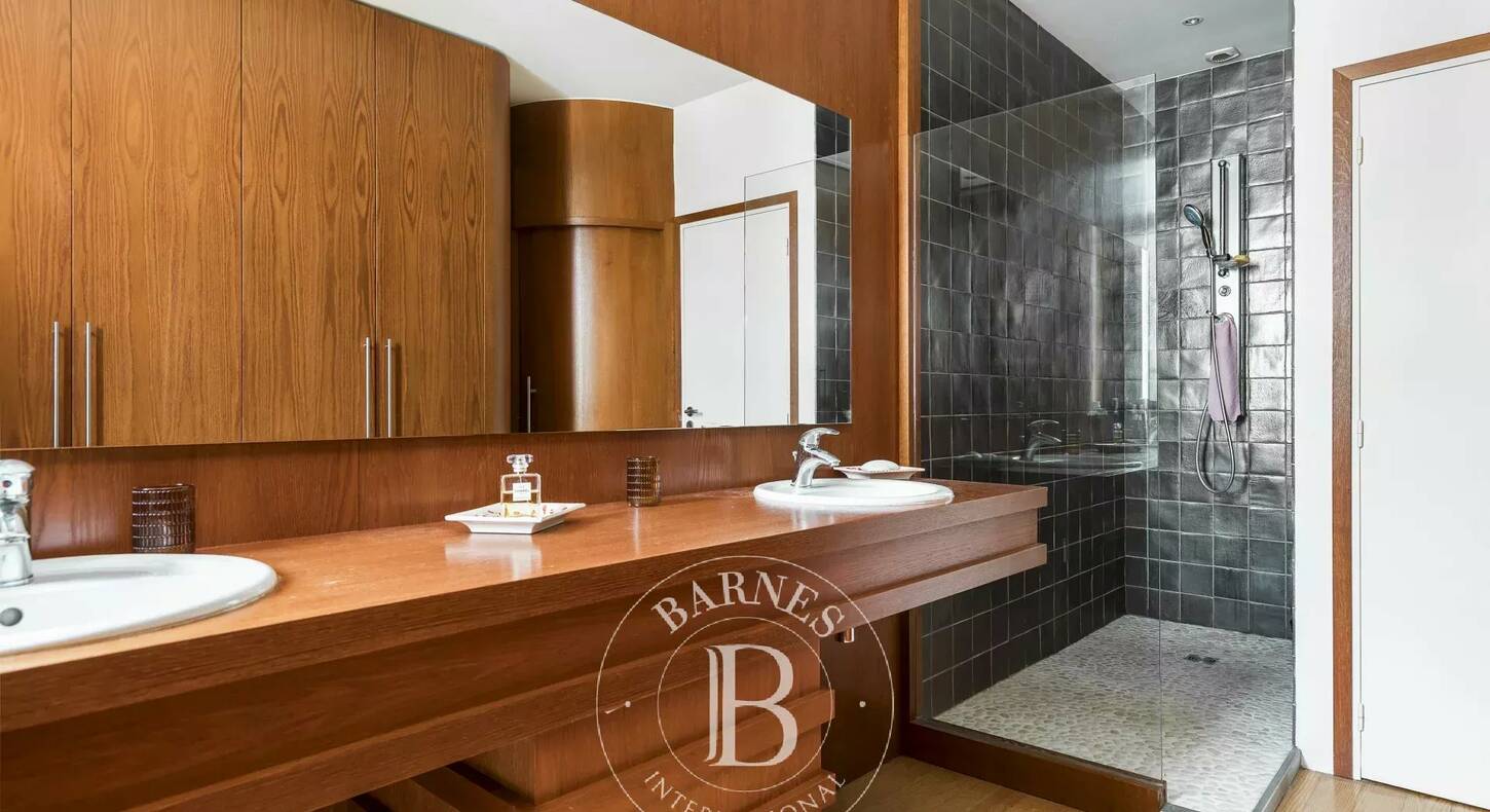Show - BARNES Agency, luxury real estate in Toulouse