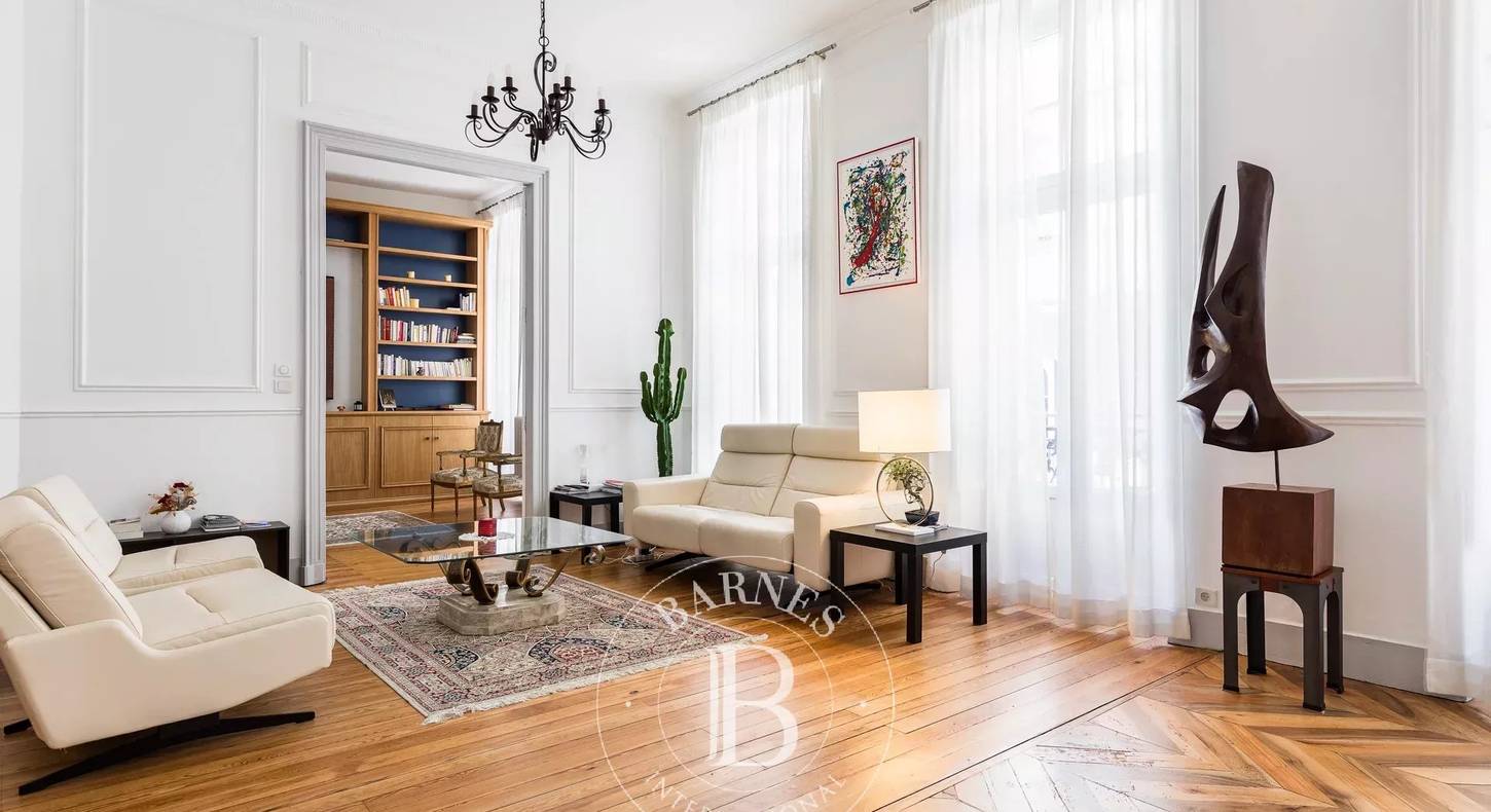 Show - BARNES Toulouse - Immobilier de luxe, appartements et maisons de prestige à Toulouse